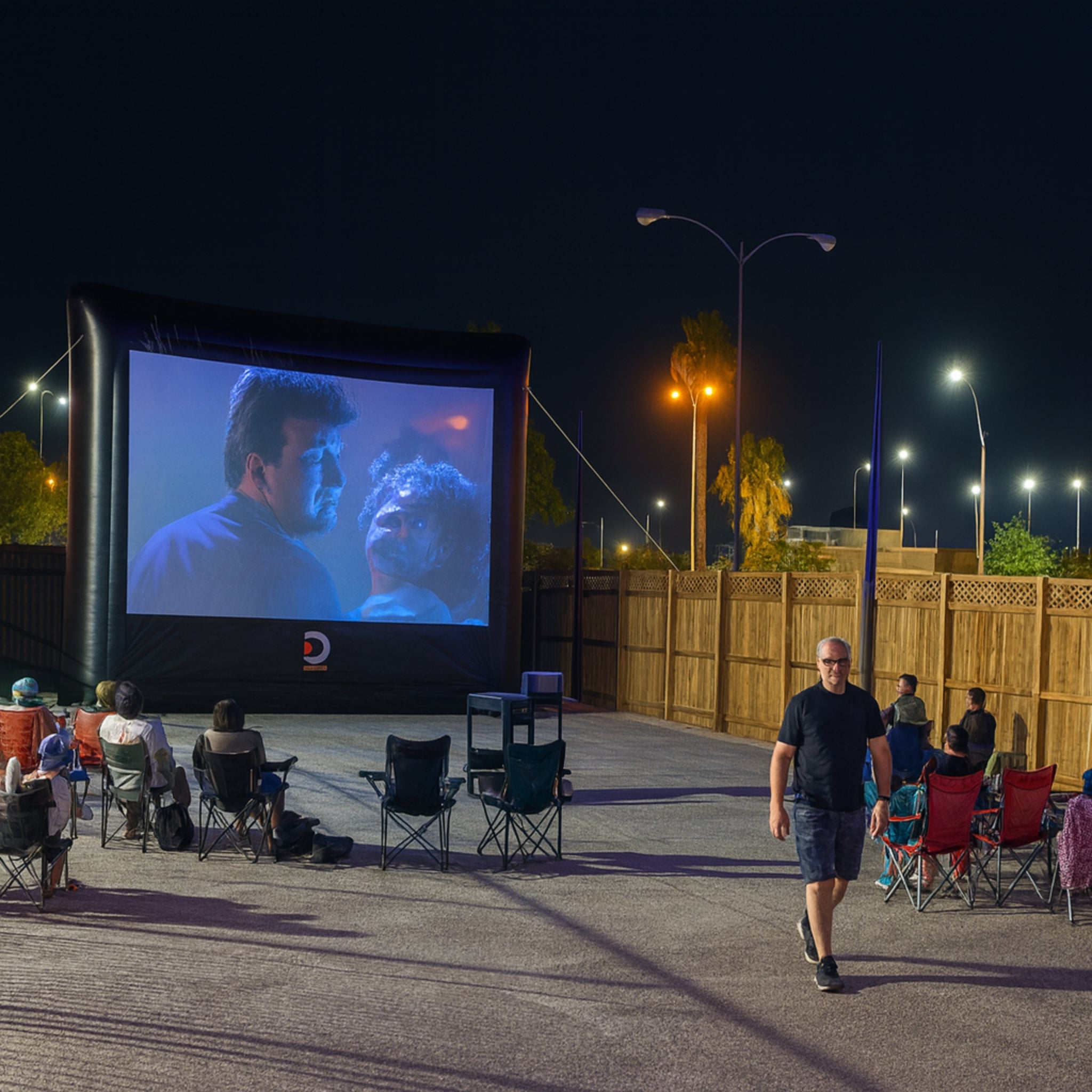 Elite Outdoor Movies Professional 20' Inflatable Screen