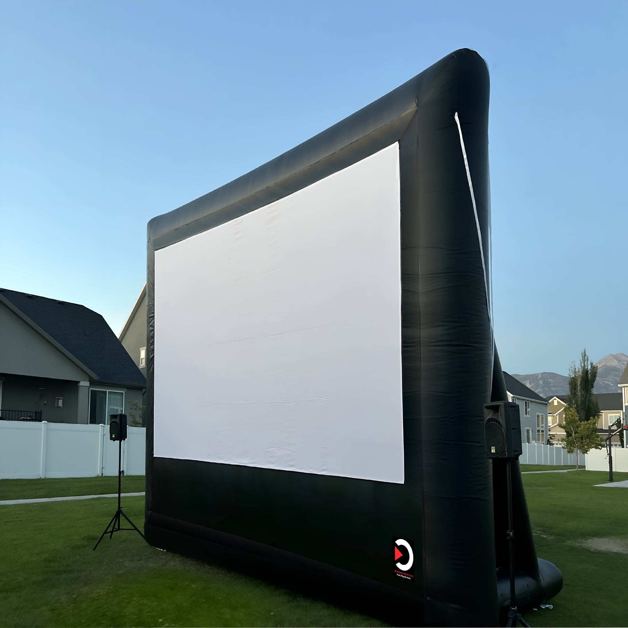 Elite Outdoor Movies Professional 17' Inflatable Screen